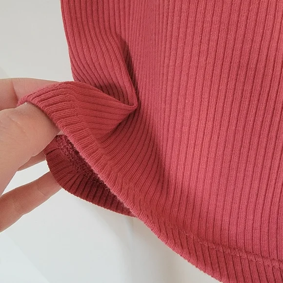Pink Ribbed Tank - Old Navy - Size Small - Picture 4 of 7